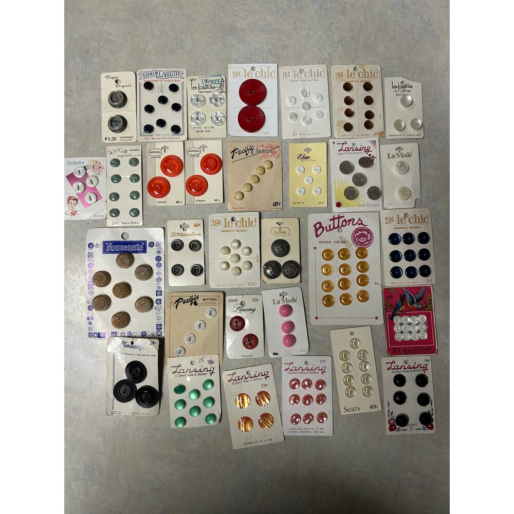 Vintage Buttons Assorted Sizes, Shapes, Styles,‎ Colors and Brands NOS
